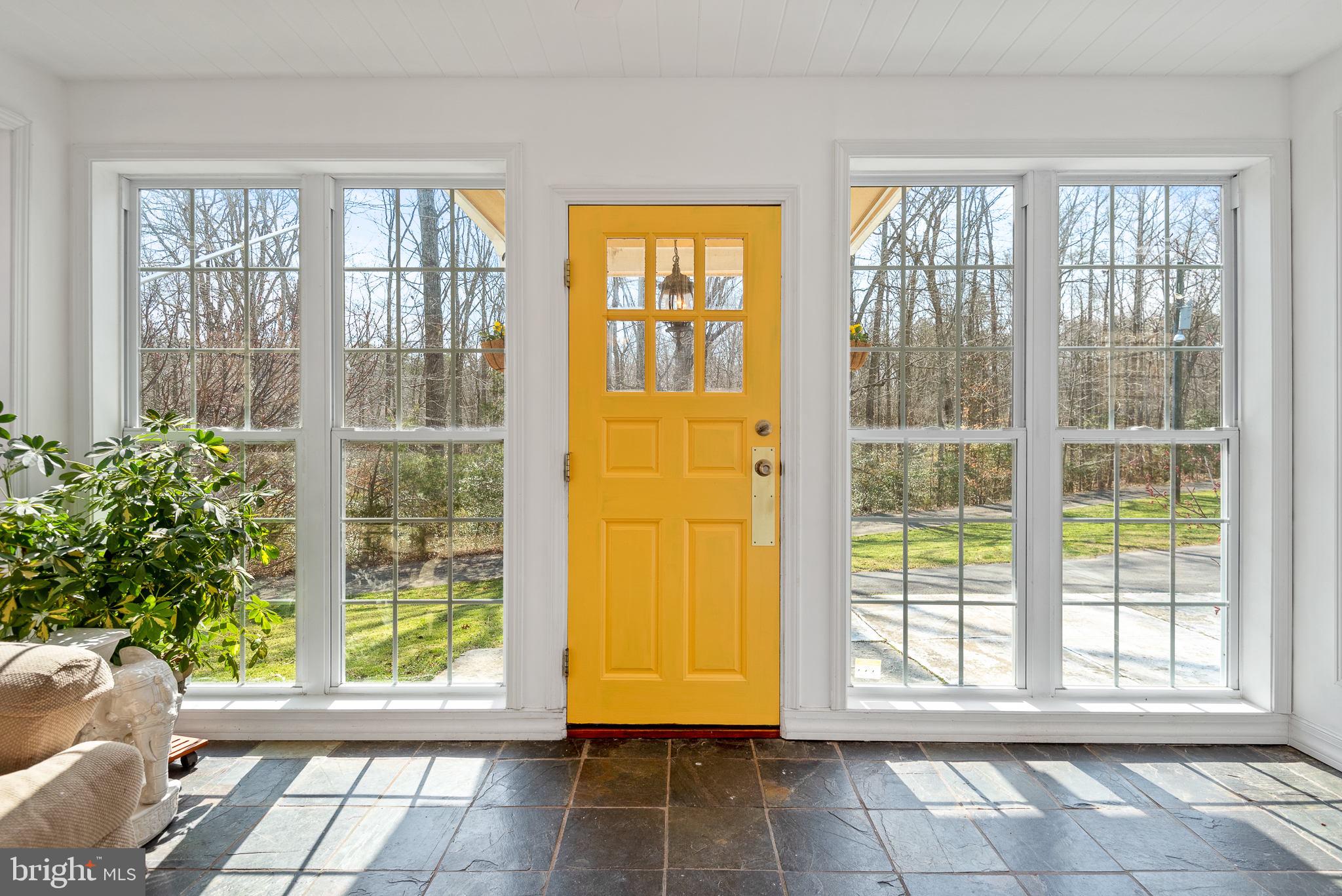 17415 Joplin Road Triangle, VA 22172 - Photo 2 of 41 Sunroom view