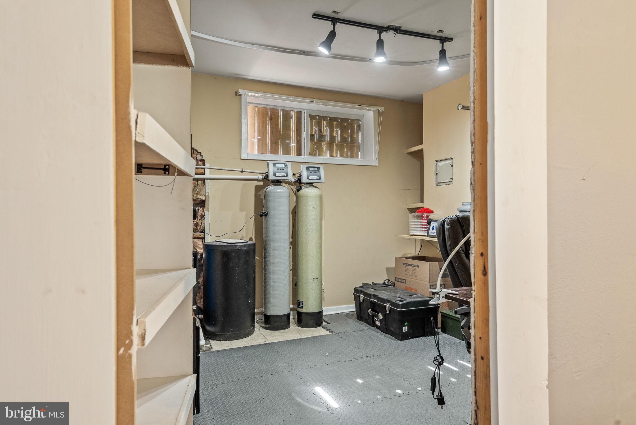 17415 Joplin Road Triangle, VA 22172 - Photo 30 of 41 Storage and utility area