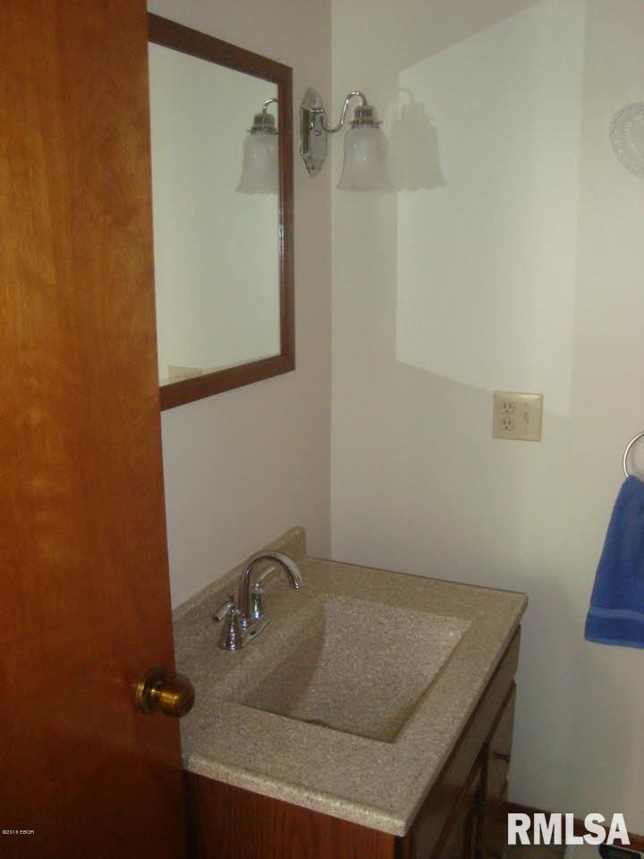 2130 Farthing Road Centralia, IL 62801 - Photo 11 of 32 Gallery Image 11