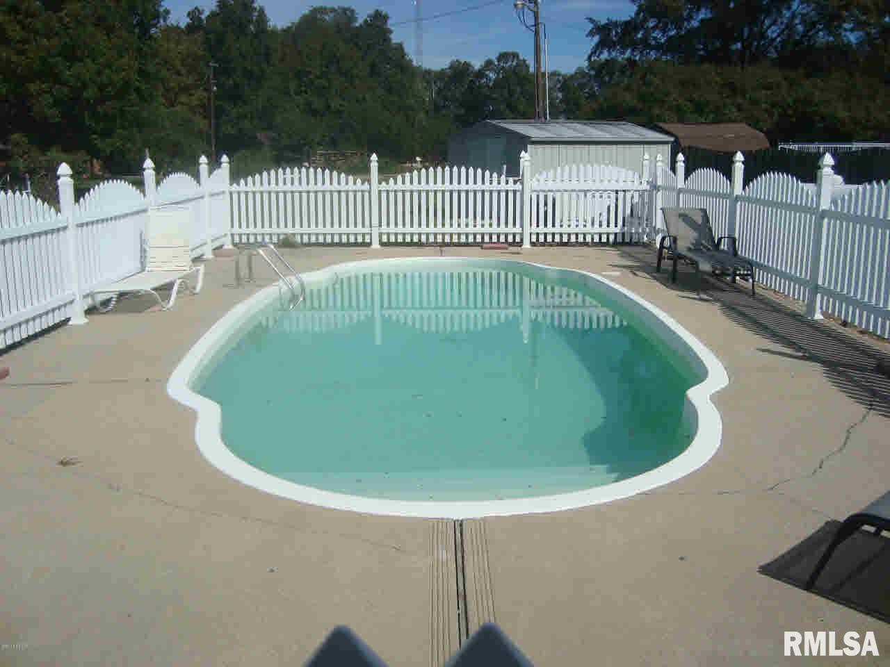 2130 Farthing Road Centralia, IL 62801 - Photo 4 of 32 Gallery Image 4