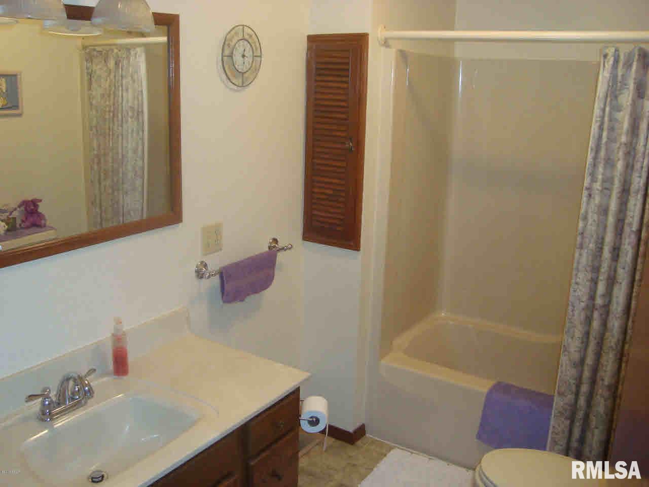 2130 Farthing Road Centralia, IL 62801 - Photo 8 of 32 Gallery Image 8