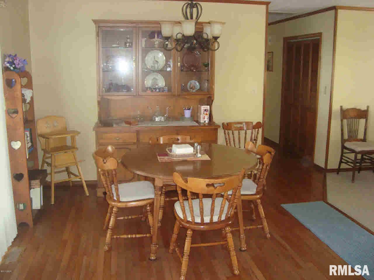 2130 Farthing Road Centralia, IL 62801 - Photo 9 of 32 Gallery Image 9