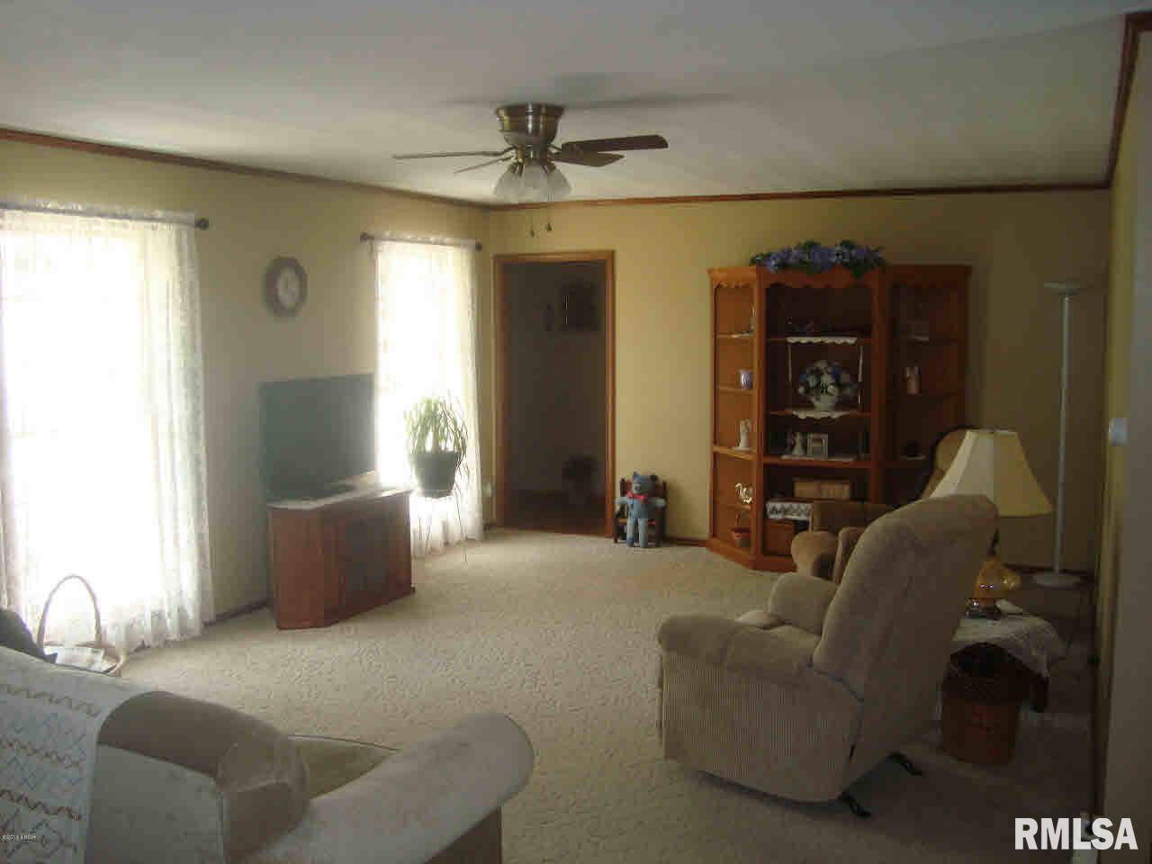 2130 Farthing Road Centralia, IL 62801 - Photo 10 of 32 Gallery Image 10