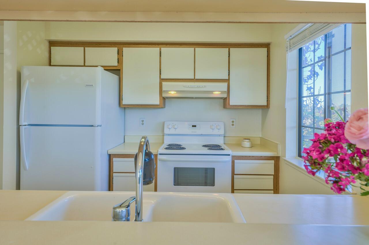 331 Pheasant Ridge Road Del Rey Oaks, CA 93940 - Photo 12 of 35 Gallery Image 12