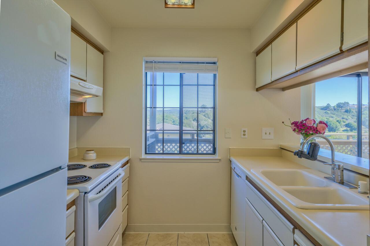 331 Pheasant Ridge Road Del Rey Oaks, CA 93940 - Photo 13 of 35 Gallery Image 13