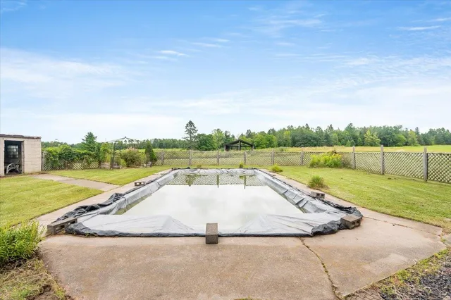 $325,000 | 5426 South Darrow Road, Superior, WI 54880