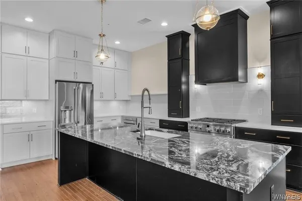 $1,499,000 | 674 Main Street, Unit 3, Buffalo, NY 14202