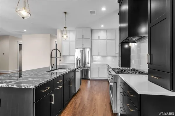 $1,499,000 | 674 Main Street, Unit 3, Buffalo, NY 14202