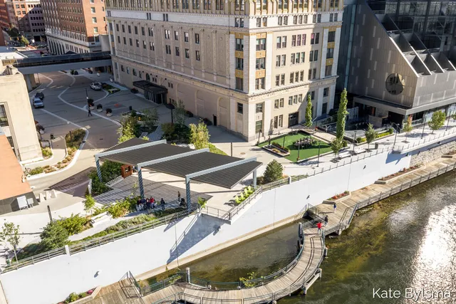 $950,000 | 144 Oakes Street Southwest, Unit 2203, Grand Rapids, MI 49503