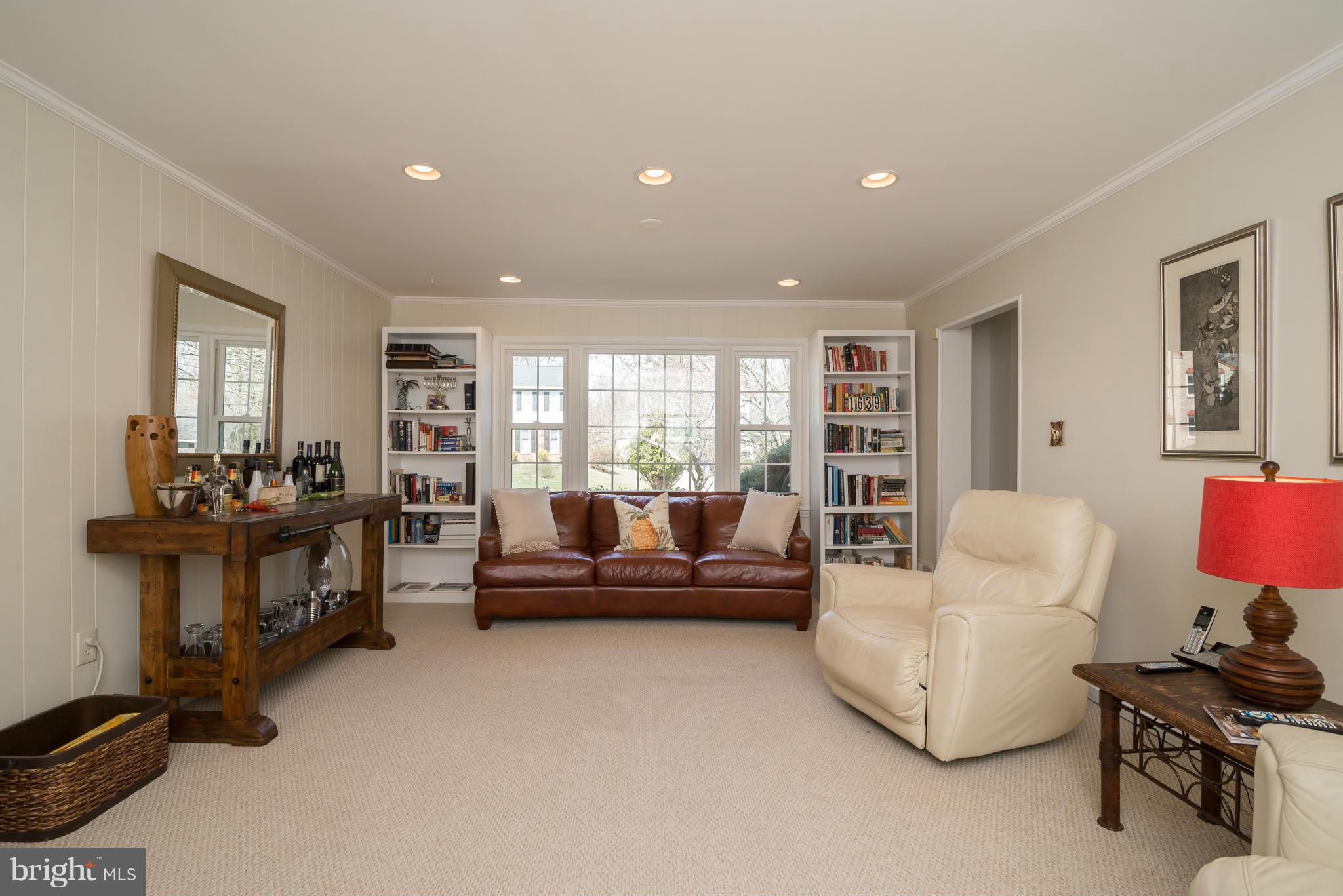1639 Winding Waye Lane Silver Spring, MD 20902 - Photo 3 of 30 Family Room