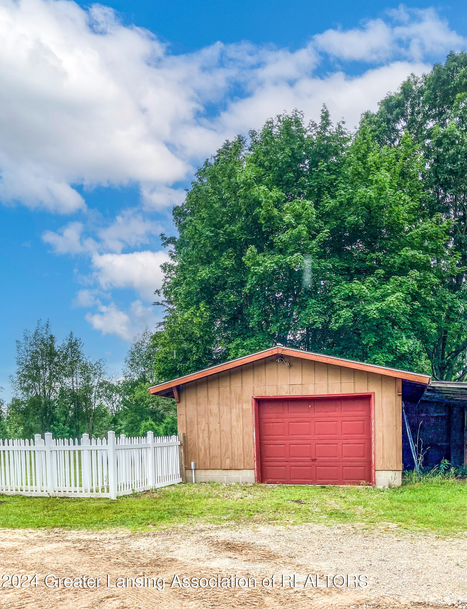 11209 North Lakeview Road Lakeview, MI 48850 - Photo 11 of 34 Detached Garage