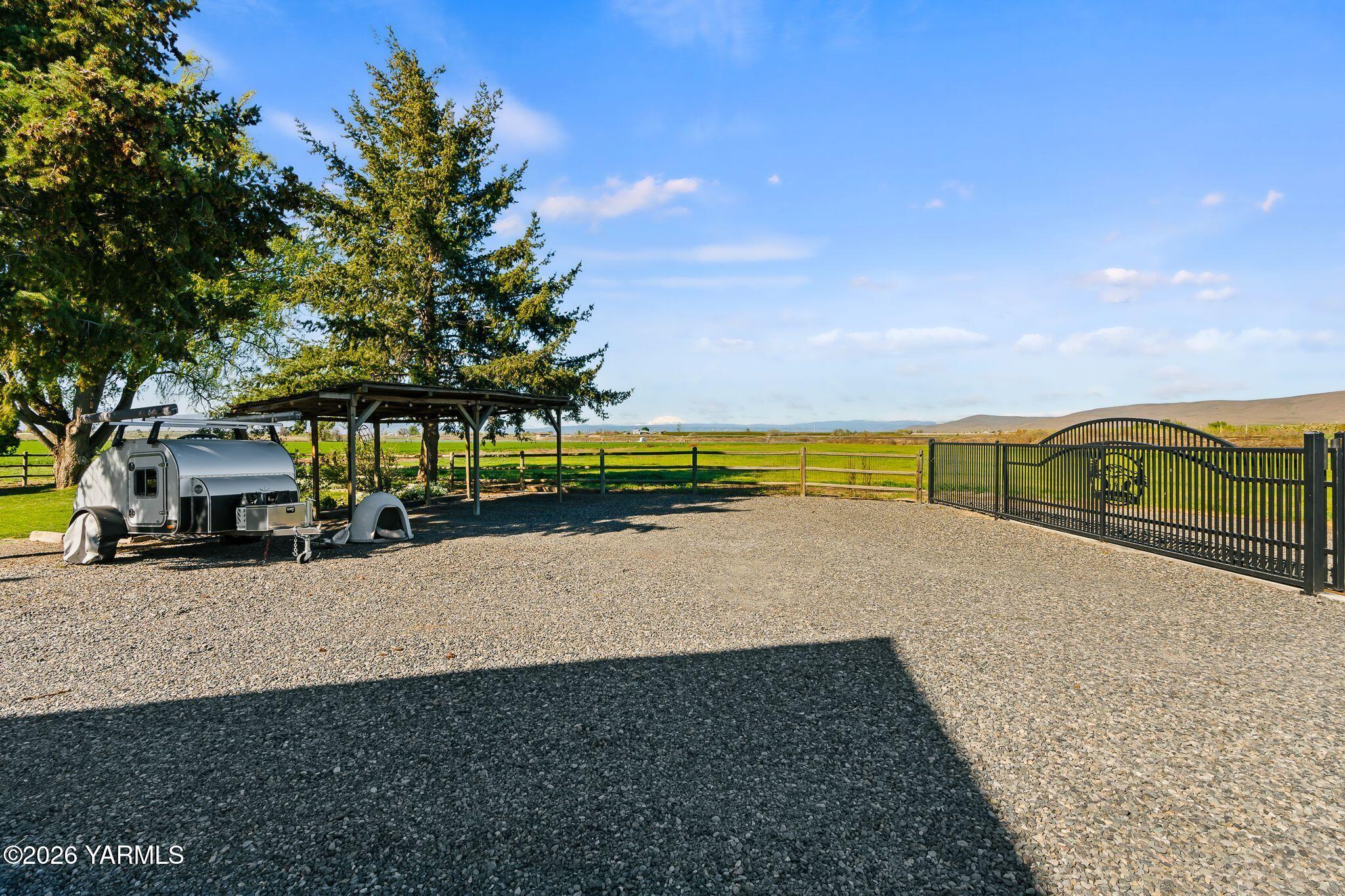 2550 Kays Road Wapato, WA 98951 - Photo 44 of 52 a view of a road with outside space