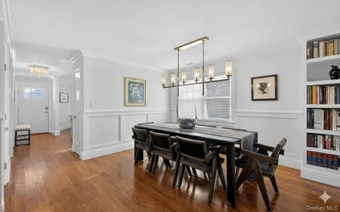 $1,175,000 | 211 Barton Avenue, Melville, NY 11747