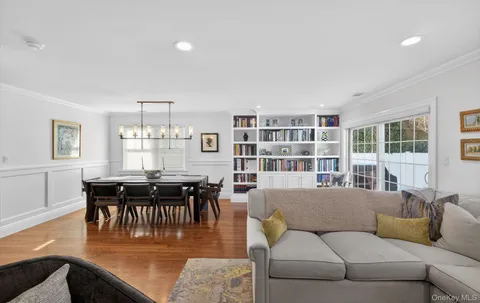 $1,175,000 | 211 Barton Avenue, Melville, NY 11747