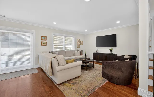 $1,175,000 | 211 Barton Avenue, Melville, NY 11747