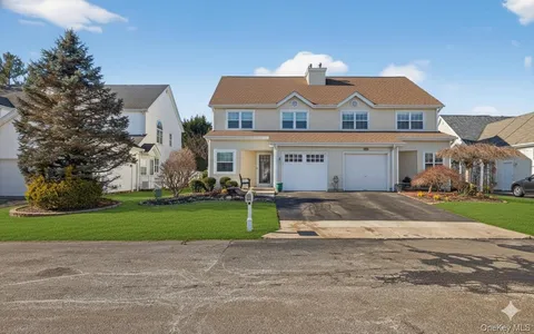 $1,175,000 | 211 Barton Avenue, Melville, NY 11747