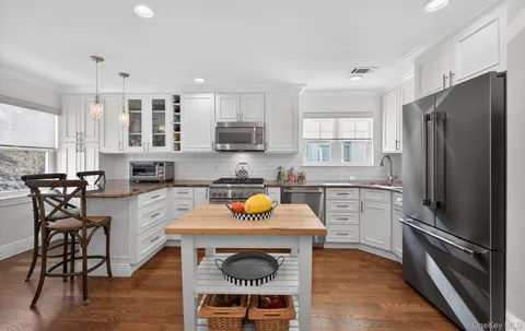 $1,175,000 | 211 Barton Avenue, Melville, NY 11747