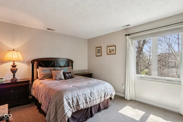$875,000 | 11217 Woods Bay Lane, Indianapolis, IN 46236