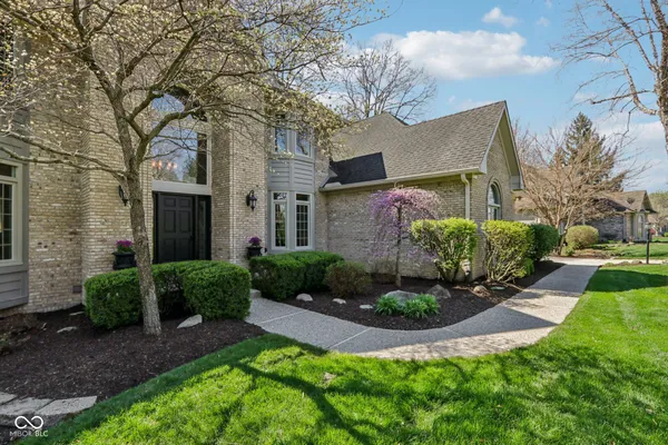 $875,000 | 11217 Woods Bay Lane, Indianapolis, IN 46236
