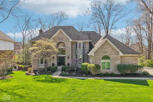 $875,000 | 11217 Woods Bay Lane, Indianapolis, IN 46236
