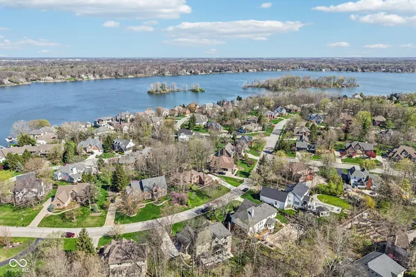 $875,000 | 11217 Woods Bay Lane, Indianapolis, IN 46236