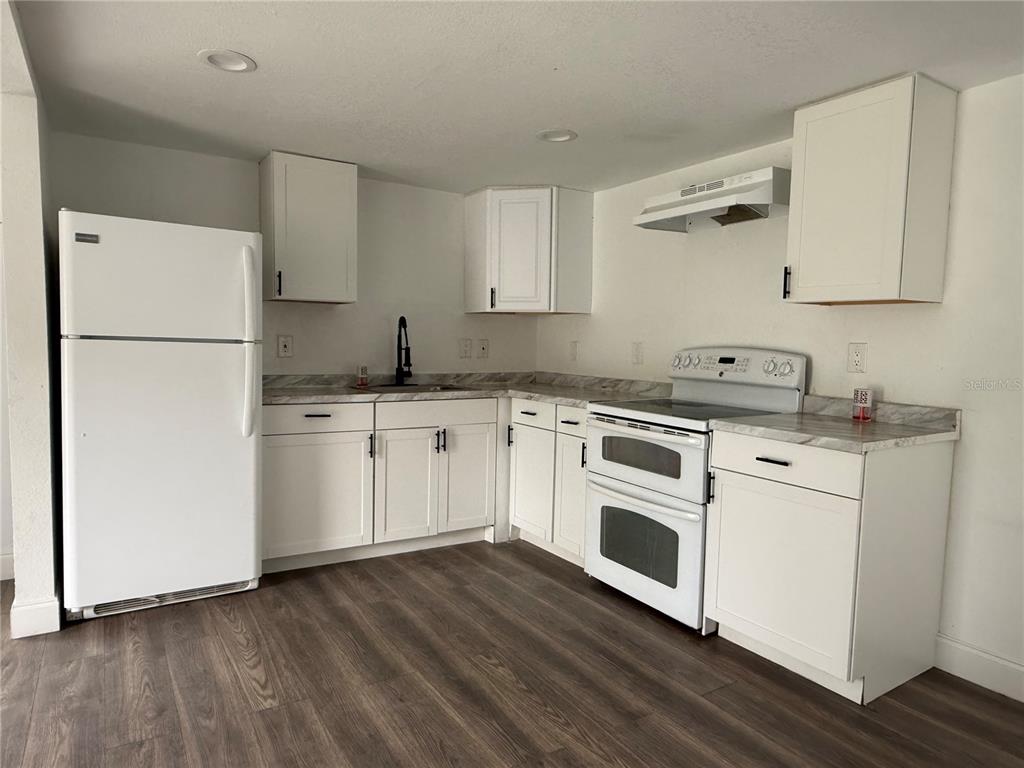 3931 Ave R Northwest Winter Haven, FL 33881 - Photo 2 of 6 Gallery Image 2