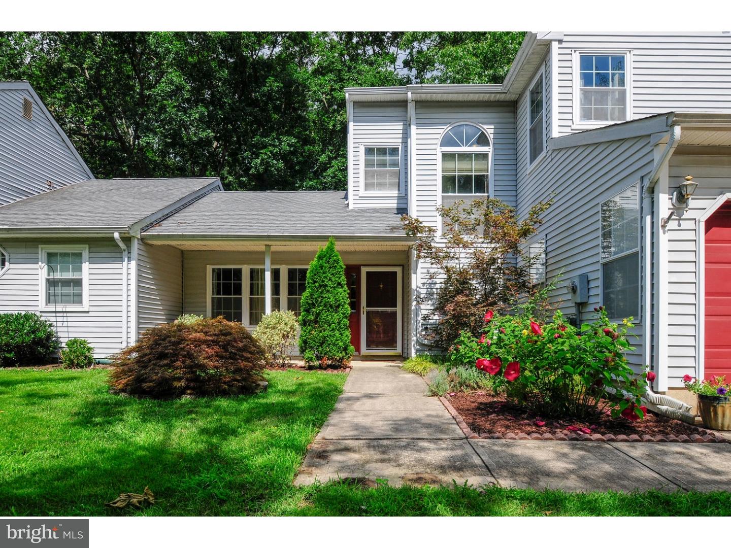 4 Spruce Road Hightstown, NJ 08520 - Photo 2 of 19