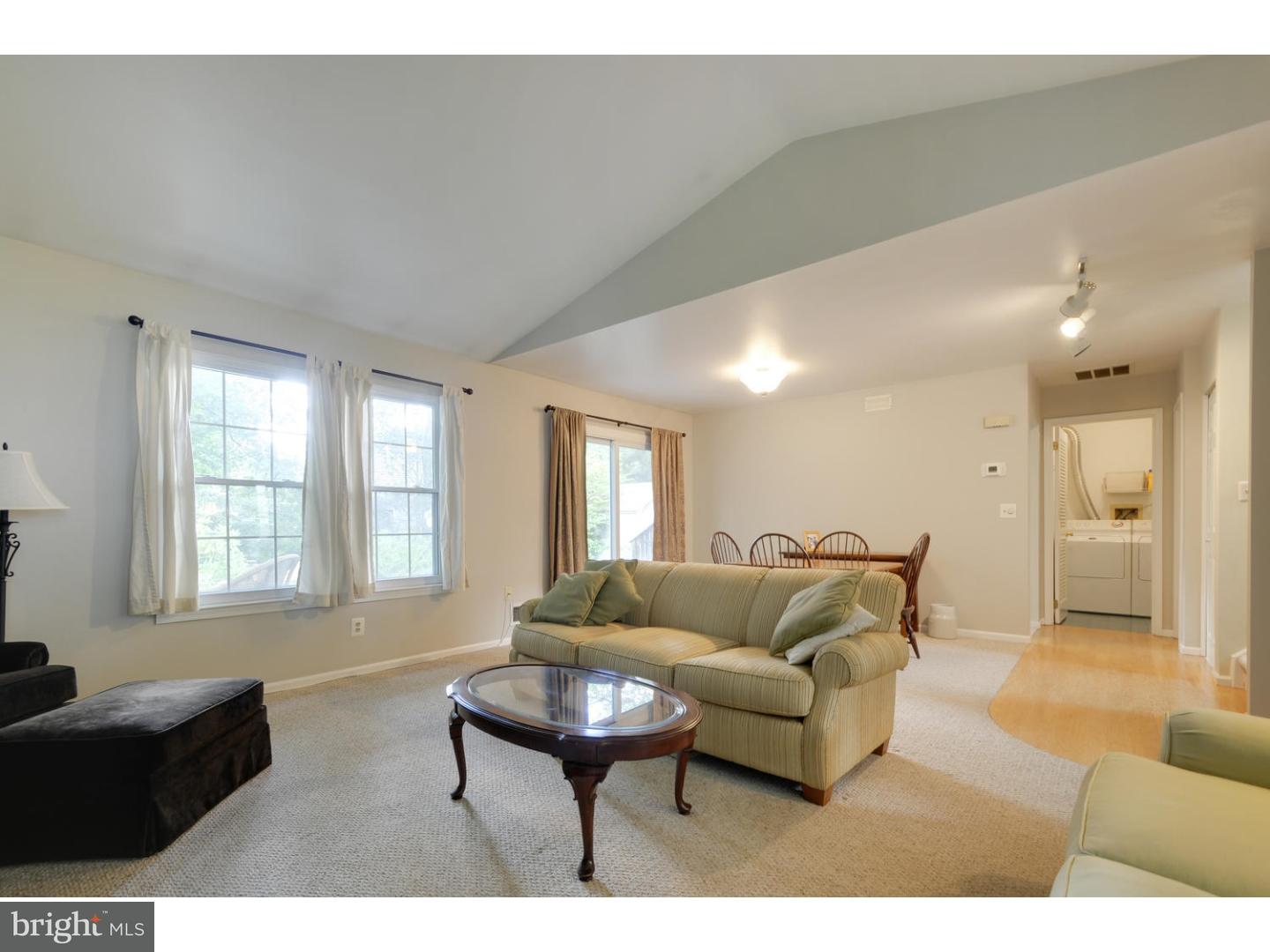 4 Spruce Road Hightstown, NJ 08520 - Photo 4 of 19