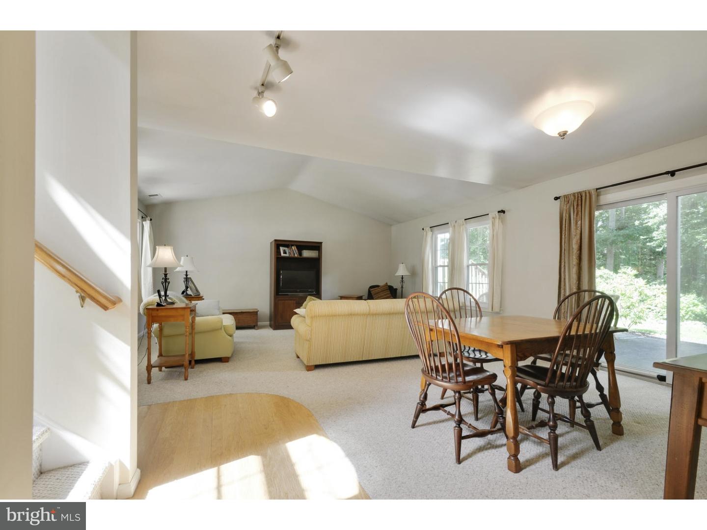 4 Spruce Road Hightstown, NJ 08520 - Photo 6 of 19
