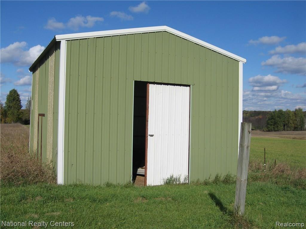 11614 North Manistee County Line Road Benzonia, MI 49616 - Photo 6 of 42 IMG_9468.JPG