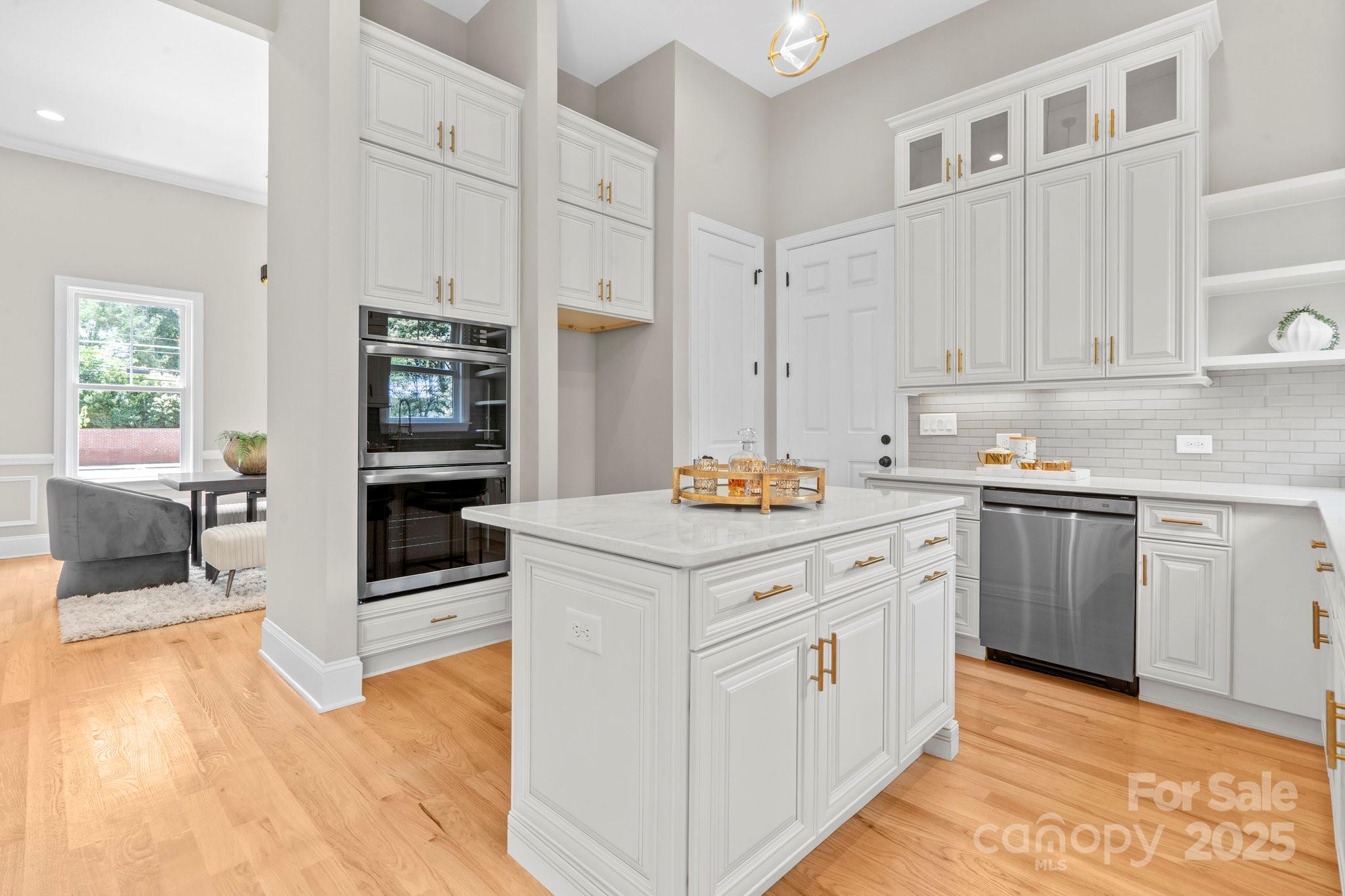 4015 Randolph Road Charlotte, NC 28211 - Photo 2 of 46