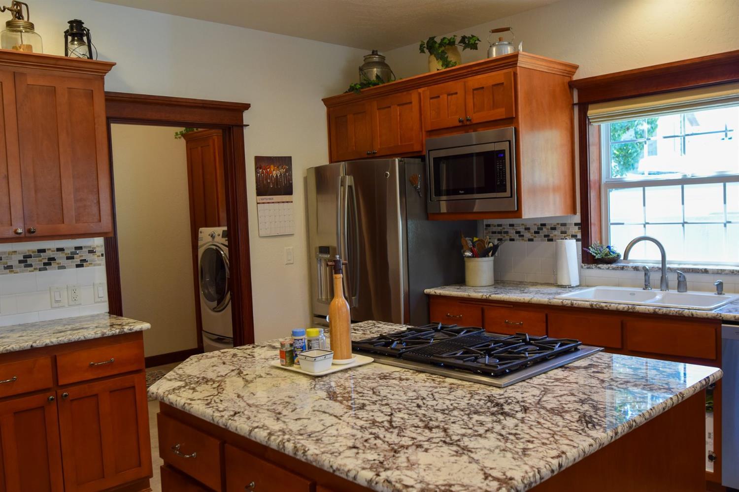 1049 Pumpkin Ridge Eagle Point, OR 97524 - Photo 12 of 34 Additional Photo