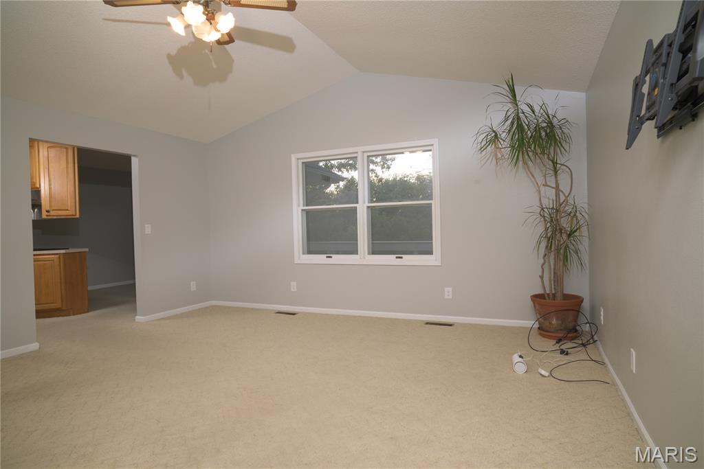 210 Lands End Road Hillsboro, IL 62049 - Photo 23 of 47