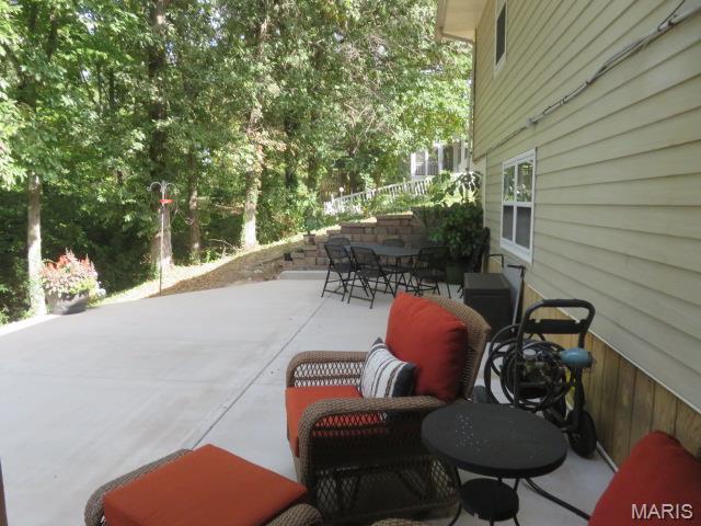 210 Lands End Road Hillsboro, IL 62049 - Photo 24 of 47