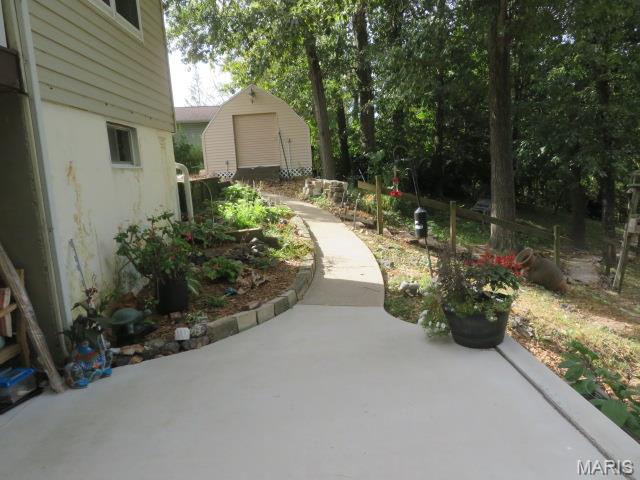 210 Lands End Road Hillsboro, IL 62049 - Photo 32 of 47