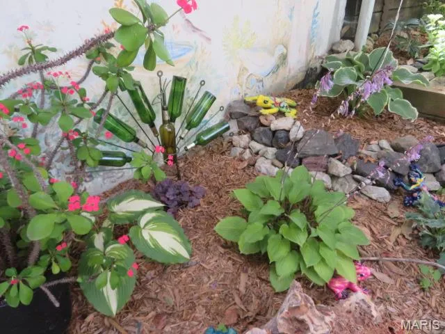 $319,900 | 210 Lands End Road, Hillsboro, IL 62049