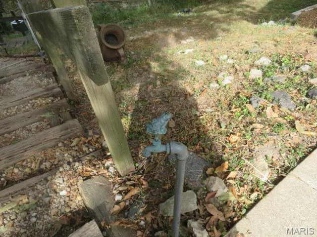 $319,900 | 210 Lands End Road, Hillsboro, IL 62049