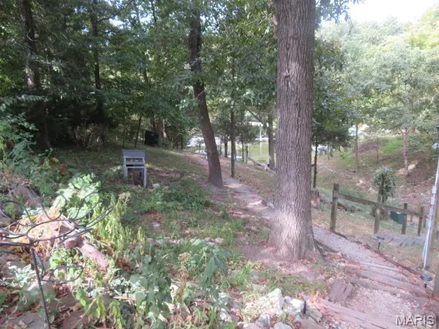 $319,900 | 210 Lands End Road, Hillsboro, IL 62049