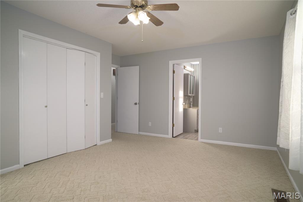 210 Lands End Road Hillsboro, IL 62049 - Photo 10 of 47