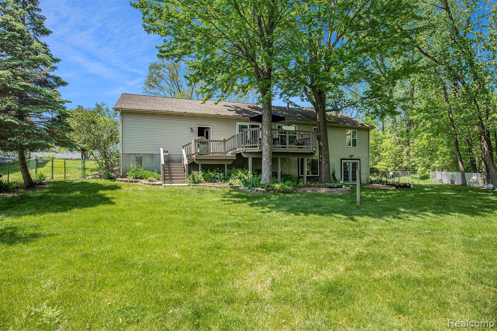 14031 Torrey Road Fenton, MI 48430 - Photo 18 of 21