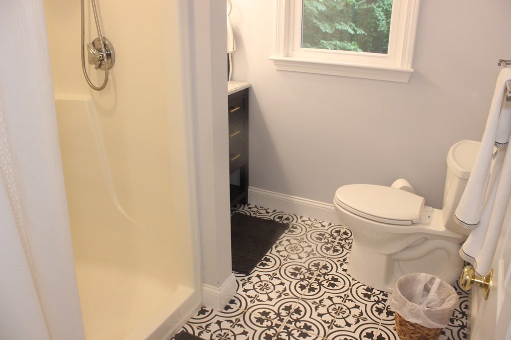 90 Amos Landing Road Mashpee, MA 02649 - Photo 8 of 11