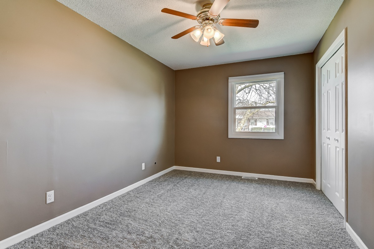 2904 Lyn Street Springfield, IL 62702 - Photo 18 of 24