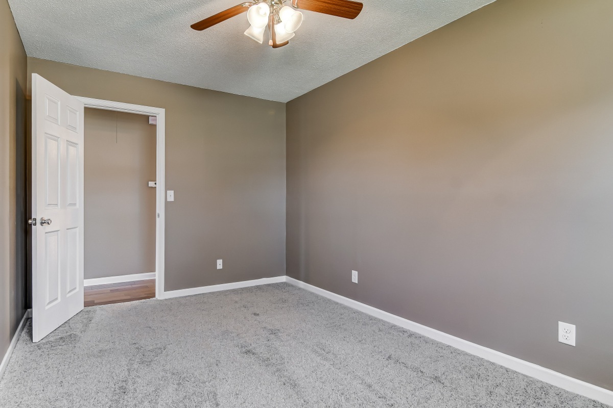2904 Lyn Street Springfield, IL 62702 - Photo 19 of 24