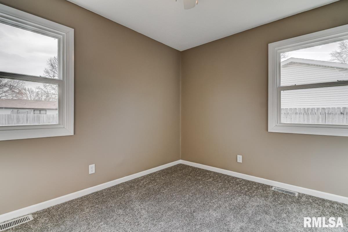 2904 Lyn Street Springfield, IL 62702 - Photo 22 of 24