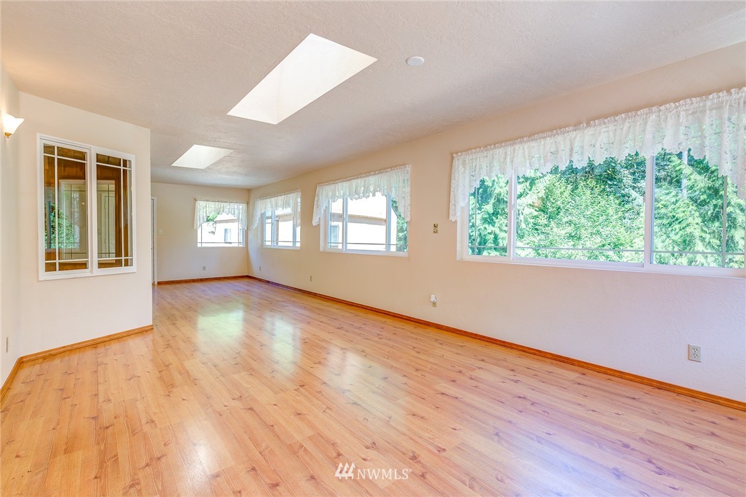 801 Melton Road Castle Rock, WA 98611 - Photo 12 of 25 Gallery Image 12