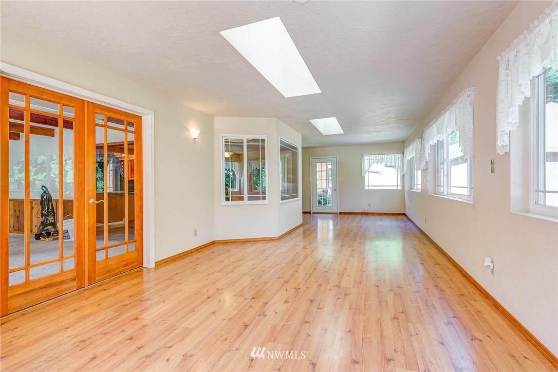 801 Melton Road Castle Rock, WA 98611 - Photo 10 of 25 Gallery Image 10