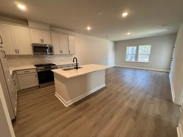 $339,990 | 946 Dusk Drive, Summerville, SC 29486