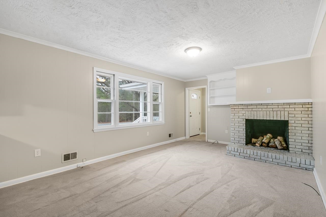 411 Holly Springs Road Lyman, SC 29365 - Photo 3 of 36