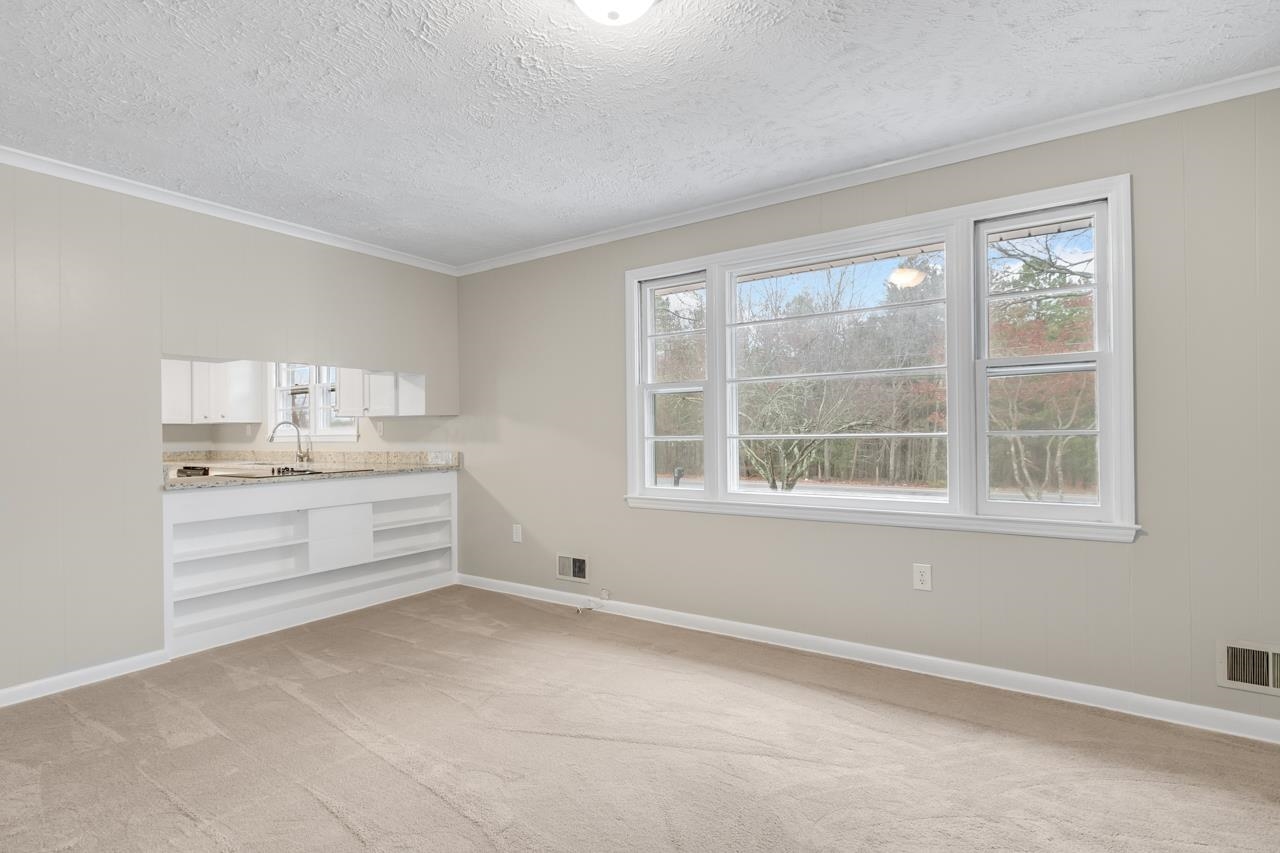 411 Holly Springs Road Lyman, SC 29365 - Photo 6 of 36