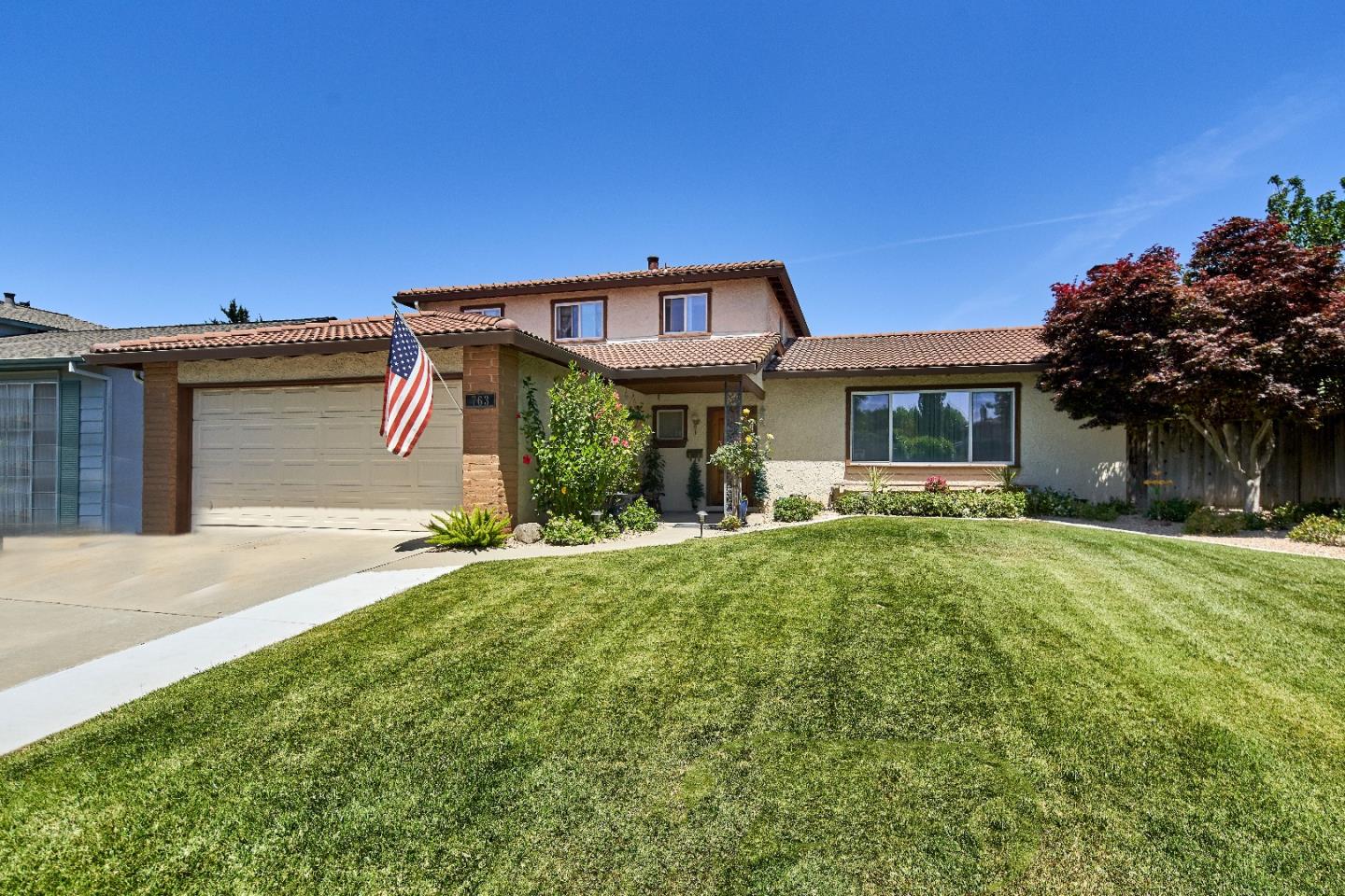 763 Upton Way San Jose, CA 95136 - Photo 32 of 32 front view of a house with a yard